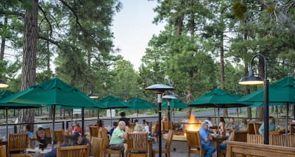 Yavapai Lodge