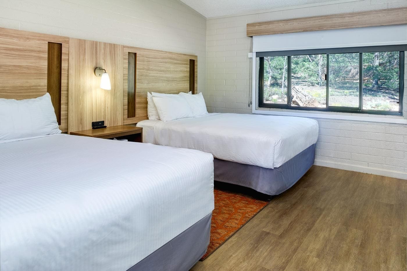 In-room safe, bed sheets