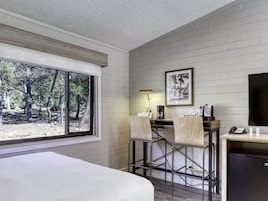 Caja fuerte y ropa de cama