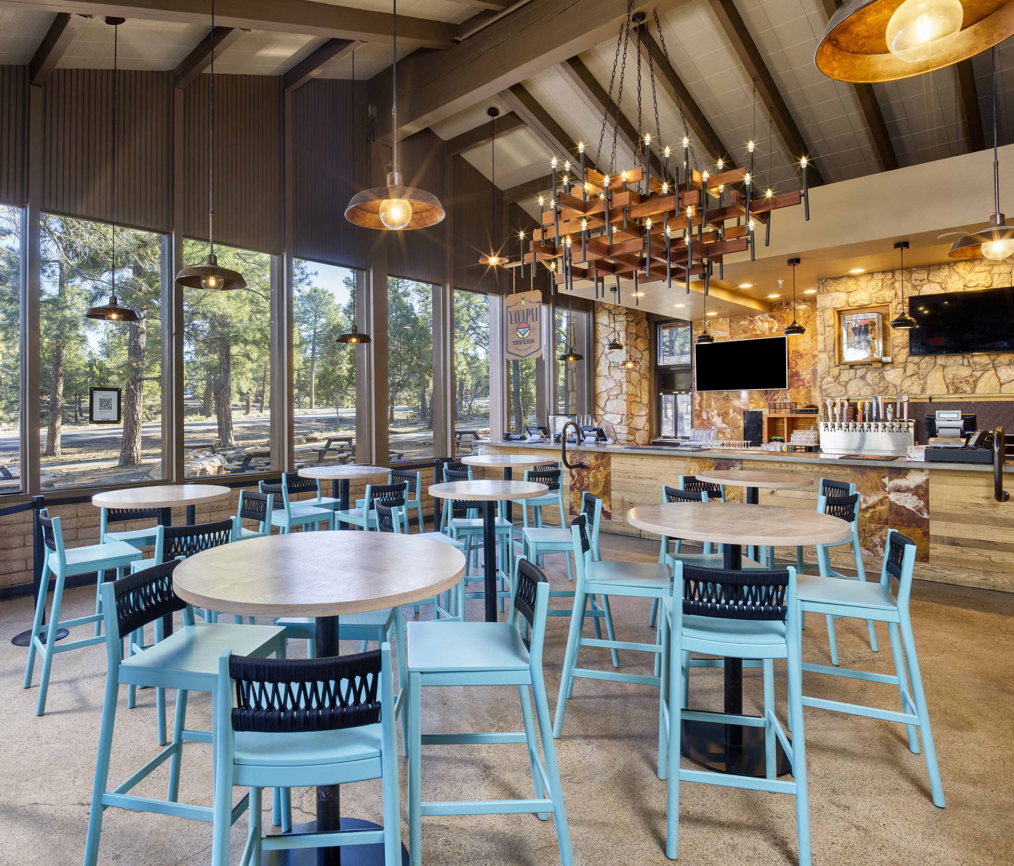 2 restaurants servant le petit déjeuner