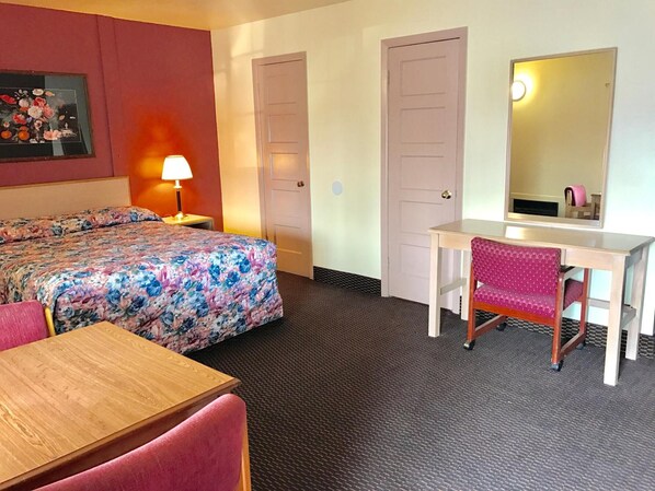 Iron/ironing board, free WiFi