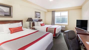 Desk, iron/ironing board, rollaway beds, free WiFi