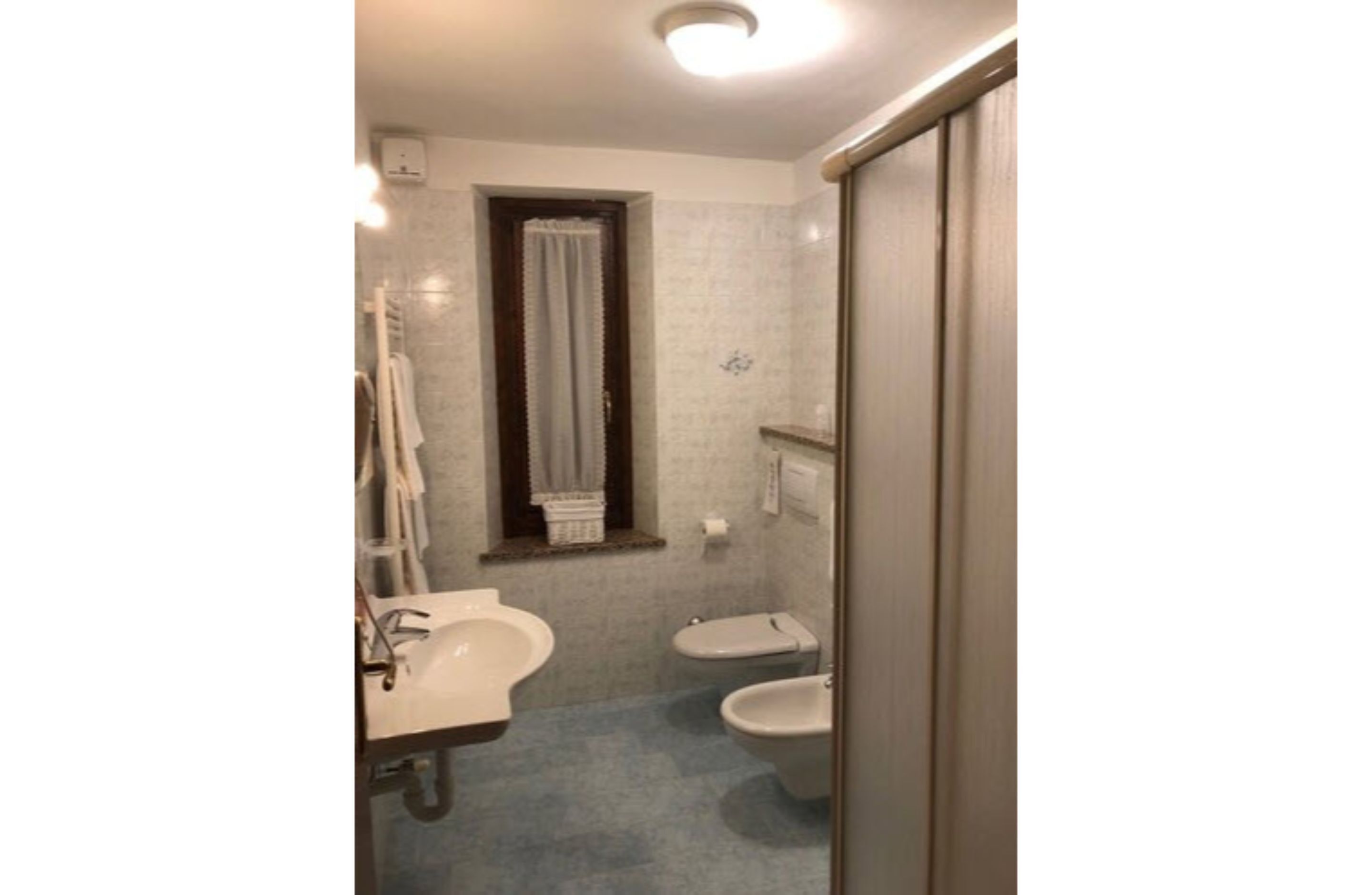 free toiletries, hair dryer, bidet, towels