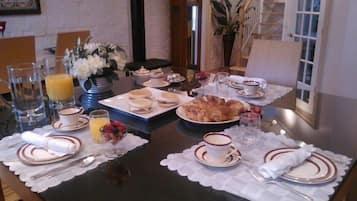 Free daily full breakfast