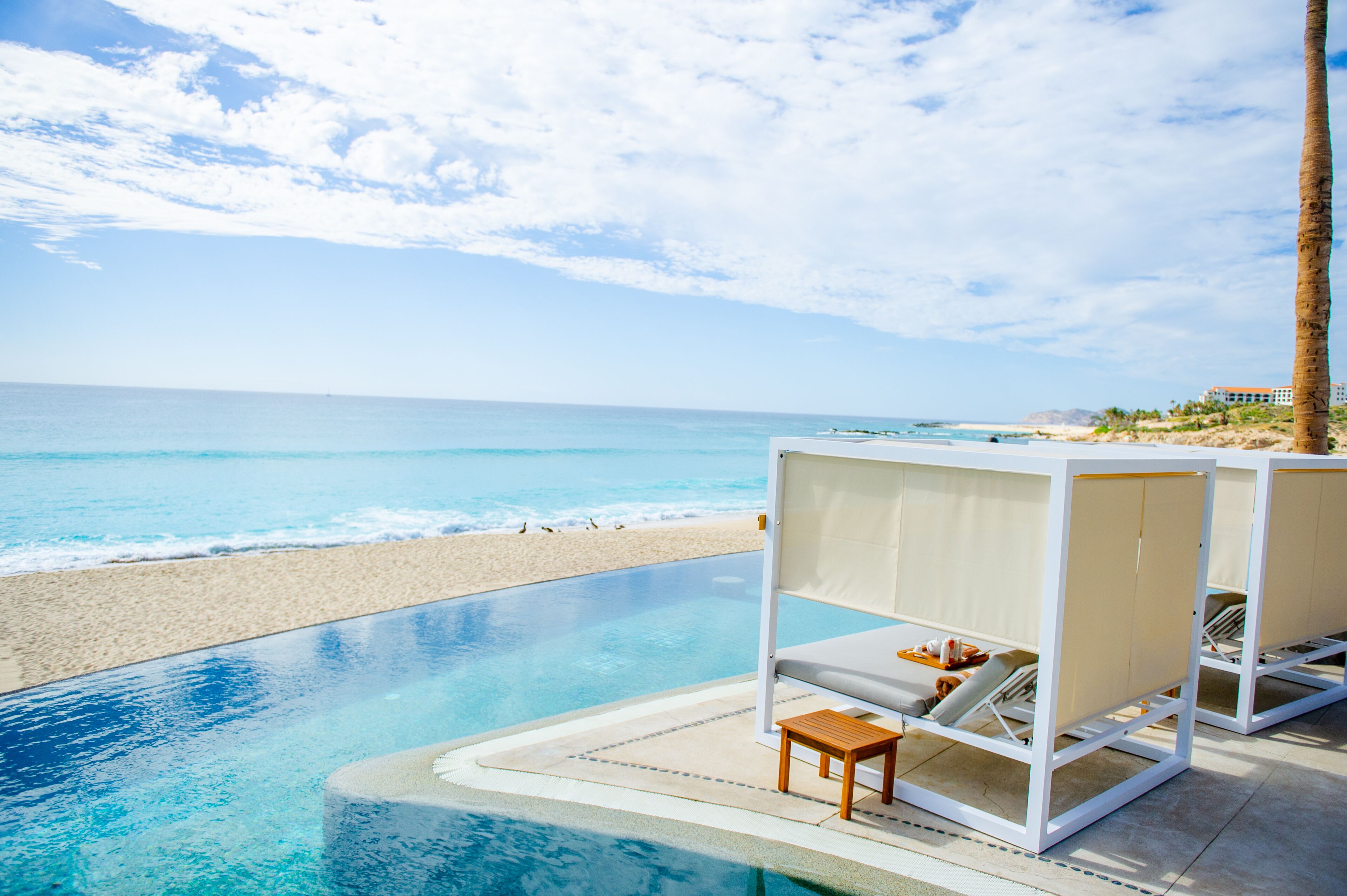 3 albercas al aire libre y camas balinesas (con cargo) 