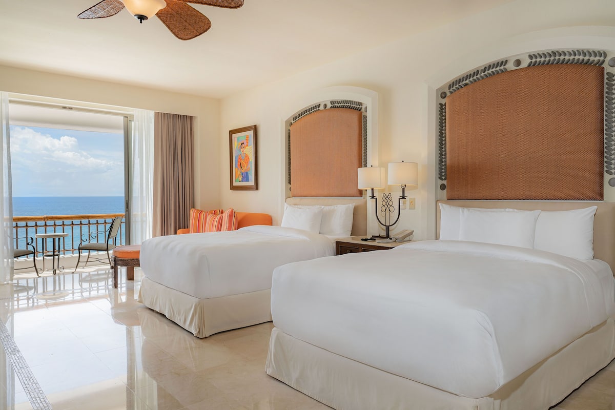 1 bedroom, premium bedding, pillowtop beds, free minibar