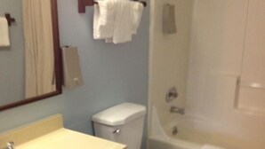 Suite, 2 Bedroom | Bathroom - Ocean Avenue Inn (Westport)