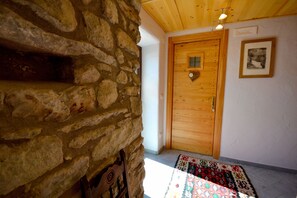 Hallway - Maison Du-Noyer (Aosta)