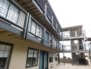 Exterior - Wave Street Inn (Monterey)