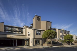 Front of property - Wave Street Inn (Monterey)