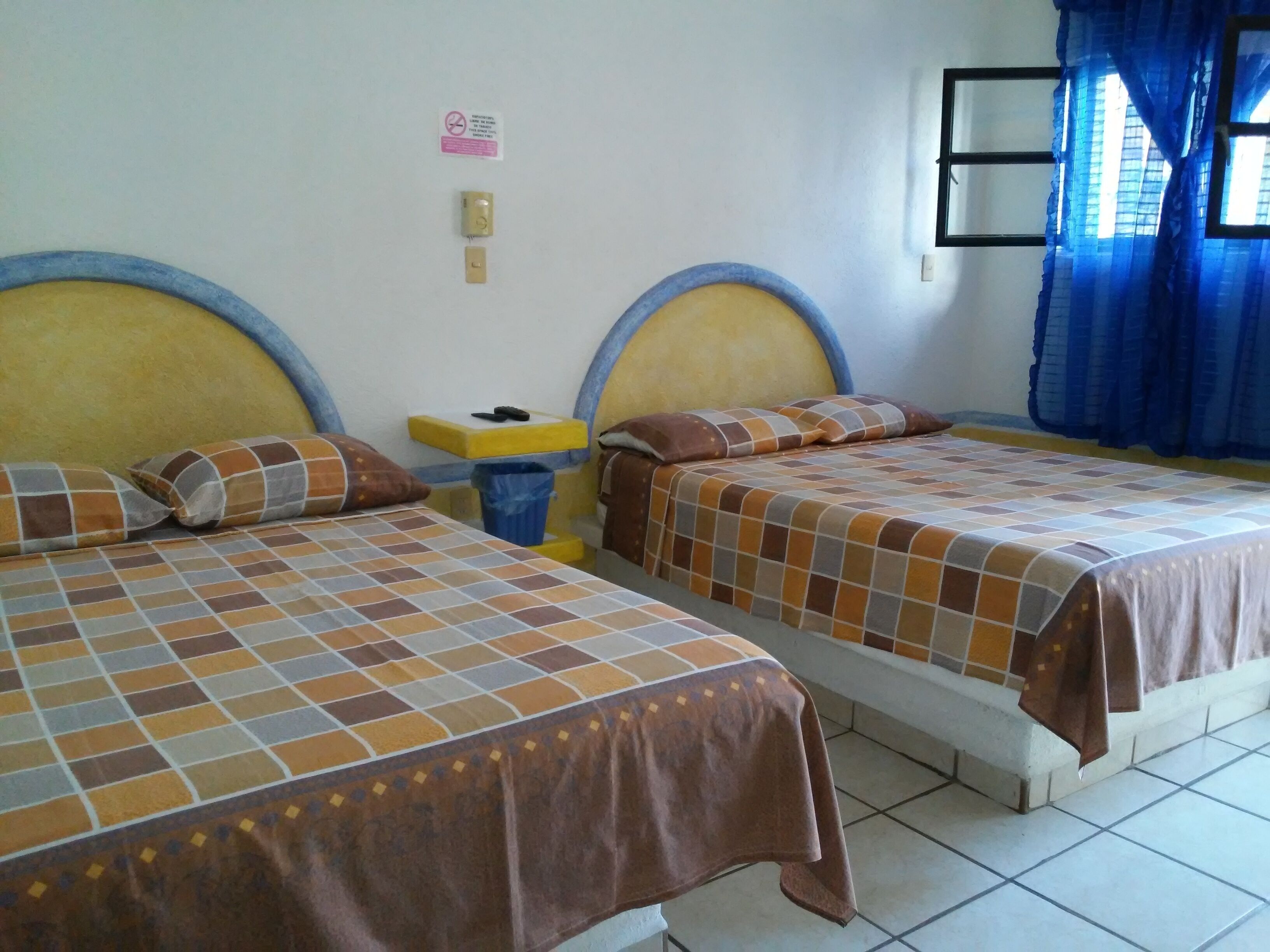 Coffres-forts dans les chambres, Wi-Fi gratuit, draps fournis