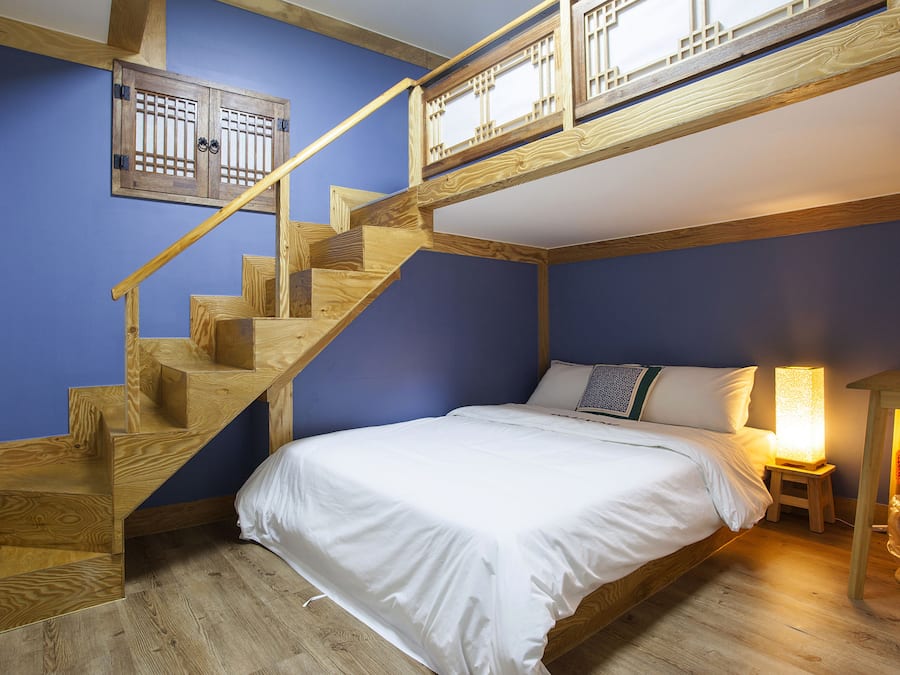 Deluxe Triple Room | Desk, iron/ironing board, free WiFi