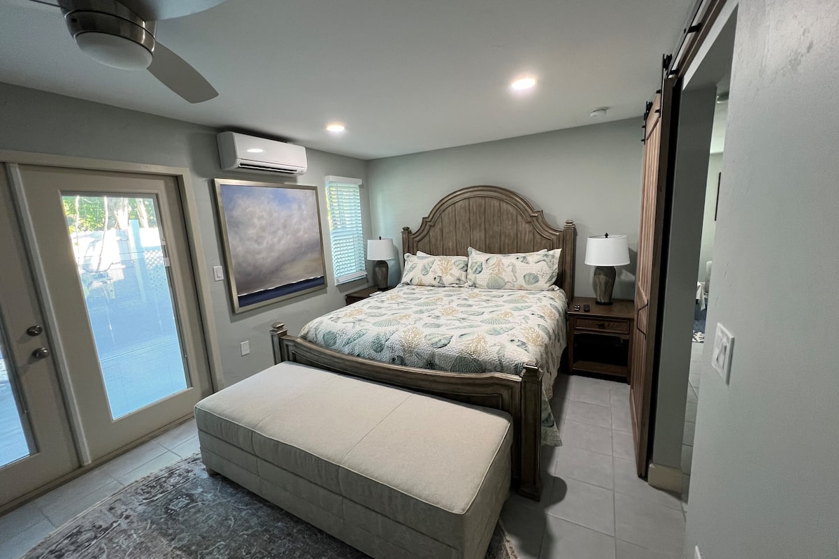Signature-Suite, 1 Schlafzimmer, Küche (Captain's Cottage) | Hochwertige Bettwaren, individuell dekoriert, individuell eingerichtet