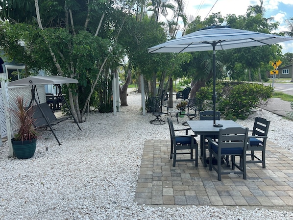 Family Suite, 1 Bedroom, Kitchen (Tarpon Cottage) | View from room