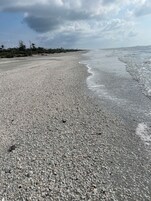 Private beach nearby, white sand, sun-loungers, beach umbrellas