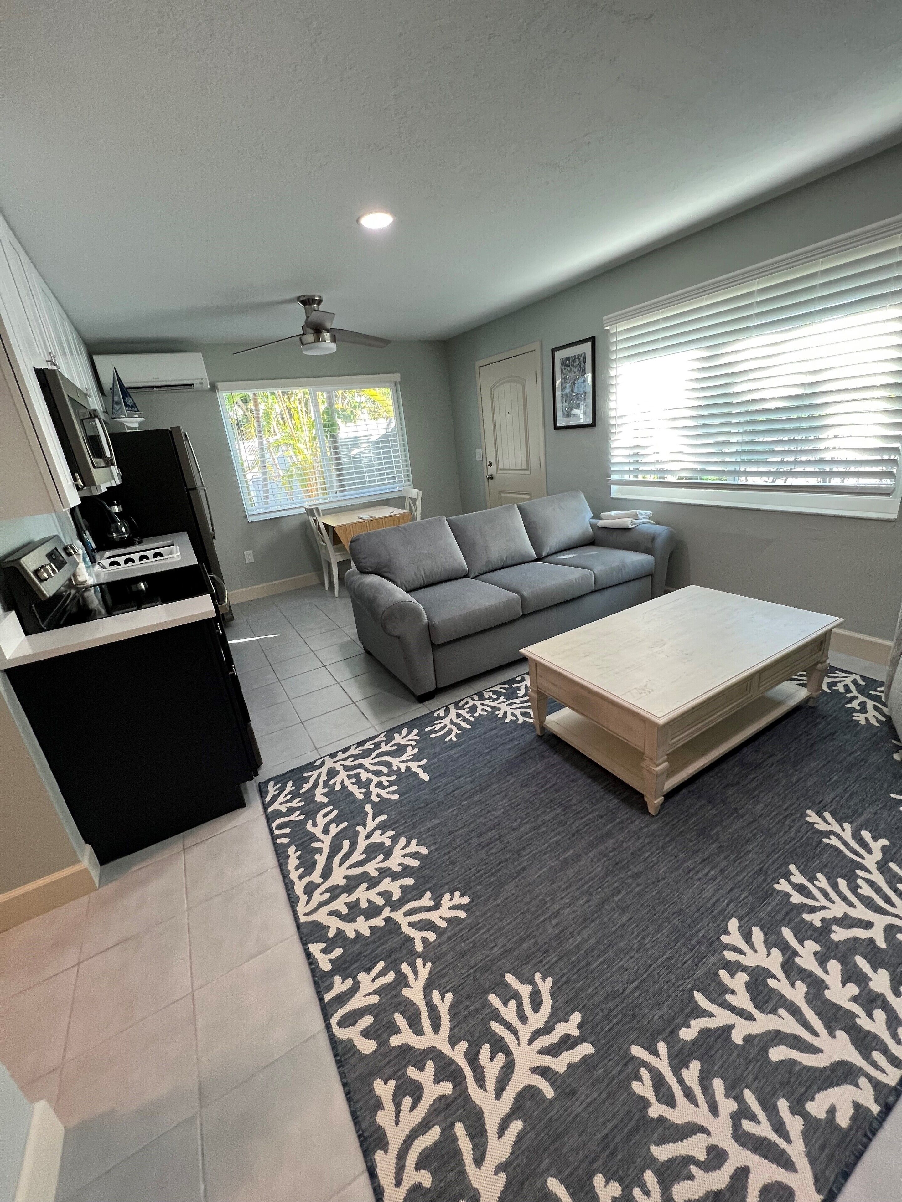 signature suite, 1 bedroom, kitchen (captain's cottage) | living area | 50-inch flat-screen tv with cable channels, tv, netflix