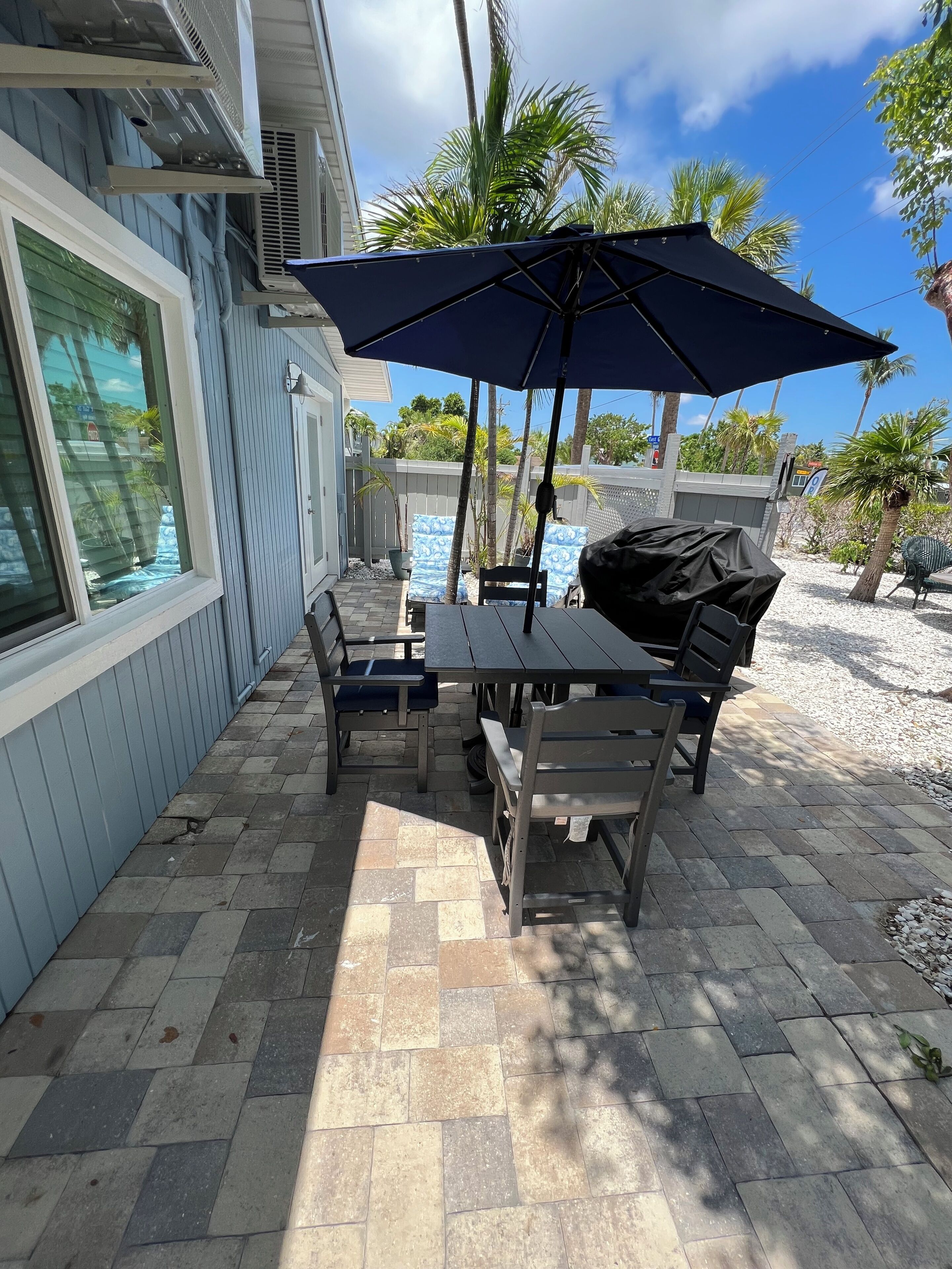 family suite, 1 bedroom, kitchen (tarpon cottage) | terrace/patio