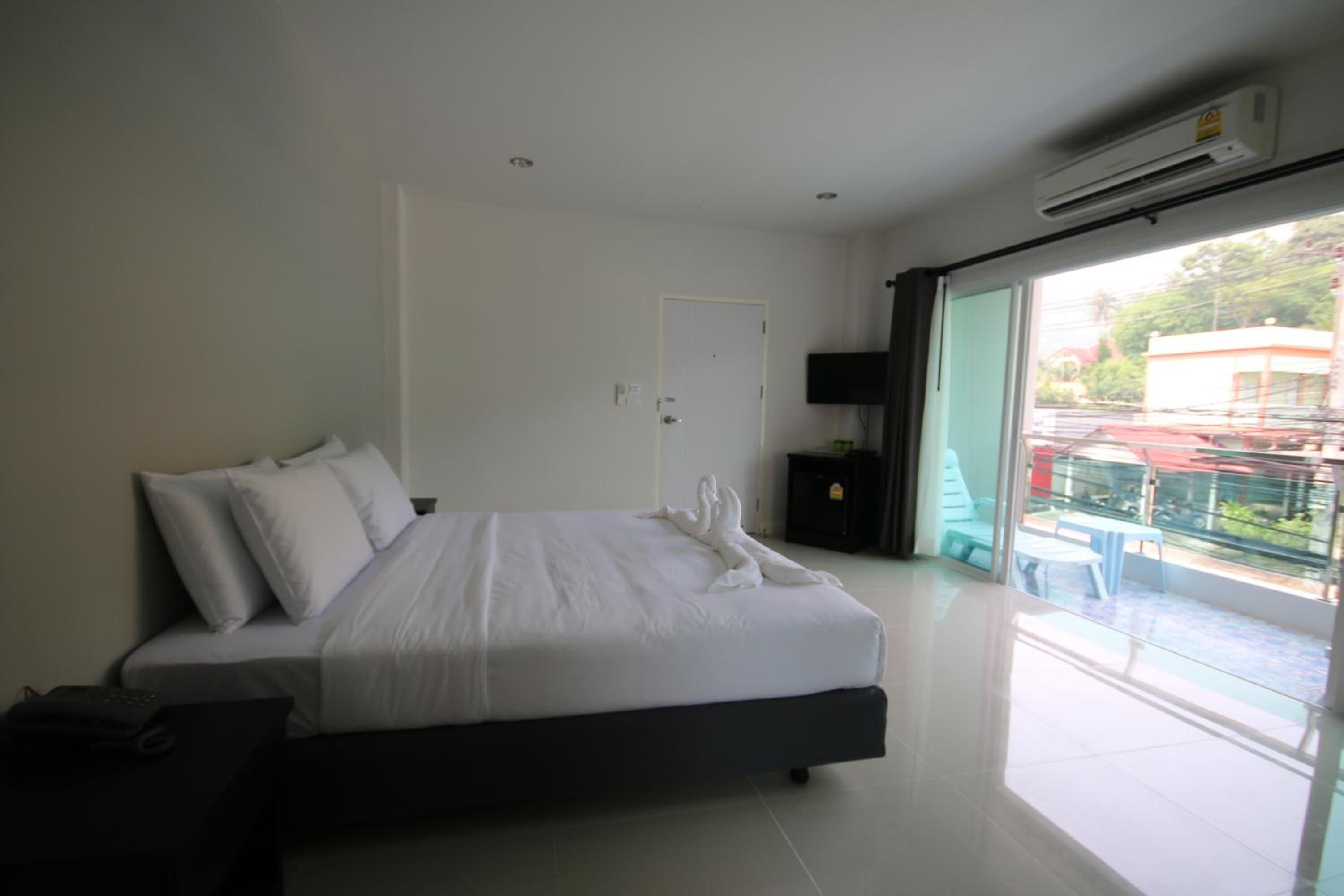 in-room safe, free cots/infant beds, rollaway beds, free wifi