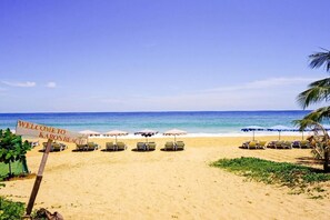Beach nearby - Karon Sea Side (Karon)