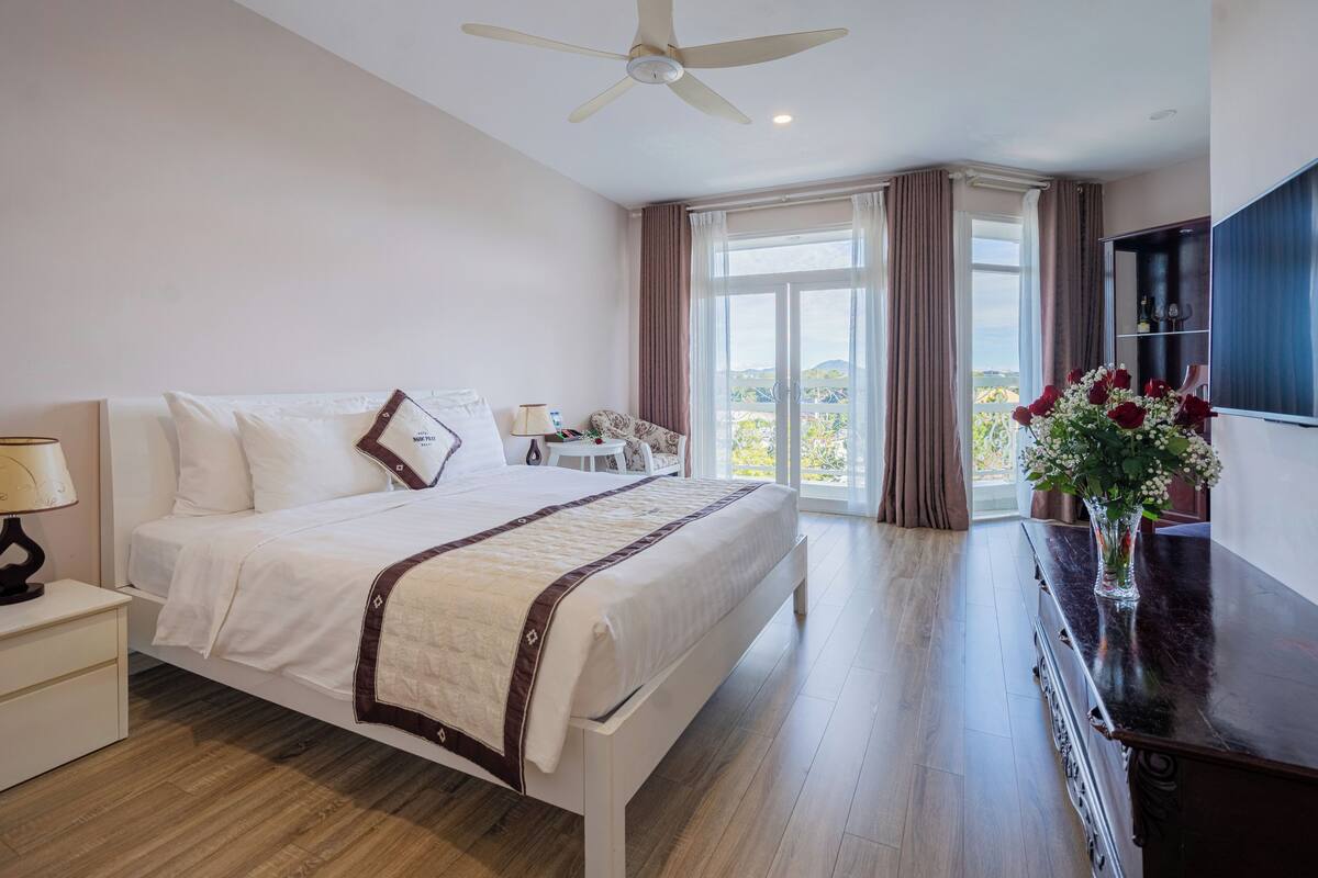 Chambre Double Deluxe | Articles gratuits dans le mini-bar, coffres-forts dans les chambres