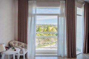 Dobbeltrom – deluxe | Minibar (inkludert), safe på rommet, lydisolert og wi-fi (inkludert)