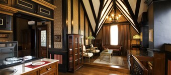 The Old England Manor