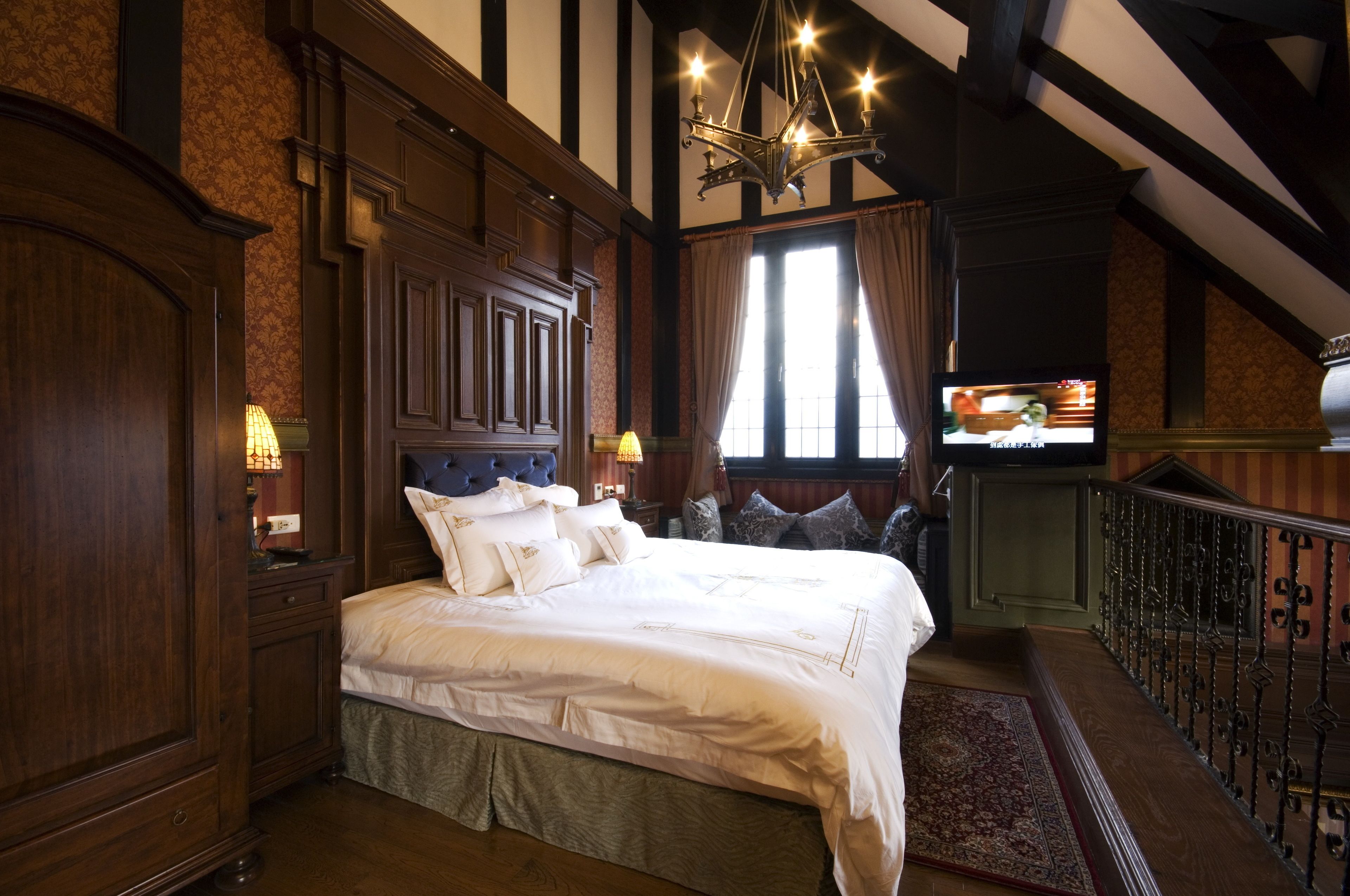 minibar, in-room safe, desk, soundproofing