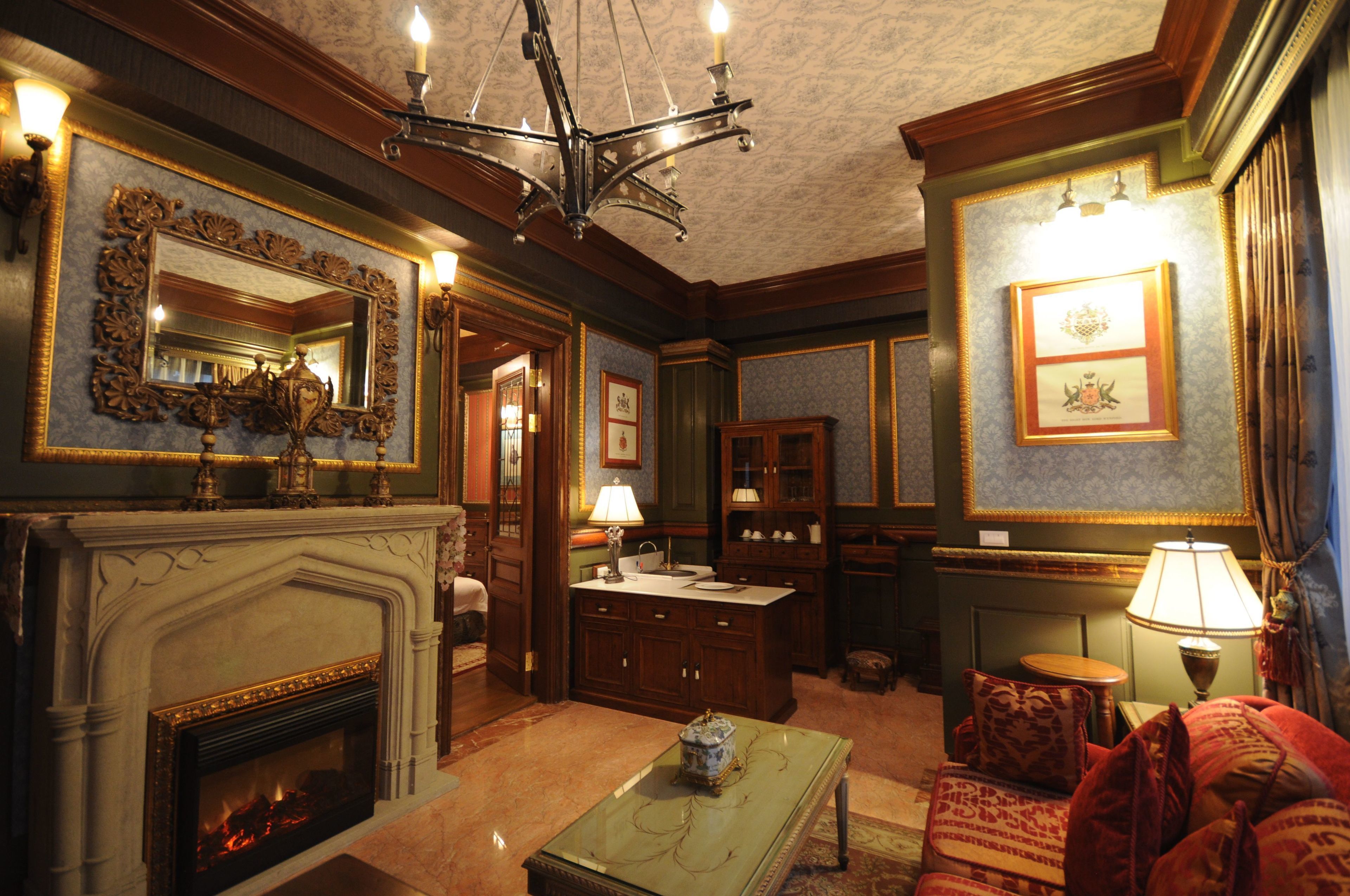 superior quadruple room, 2 double beds | minibar, in-room safe, desk, soundproofing