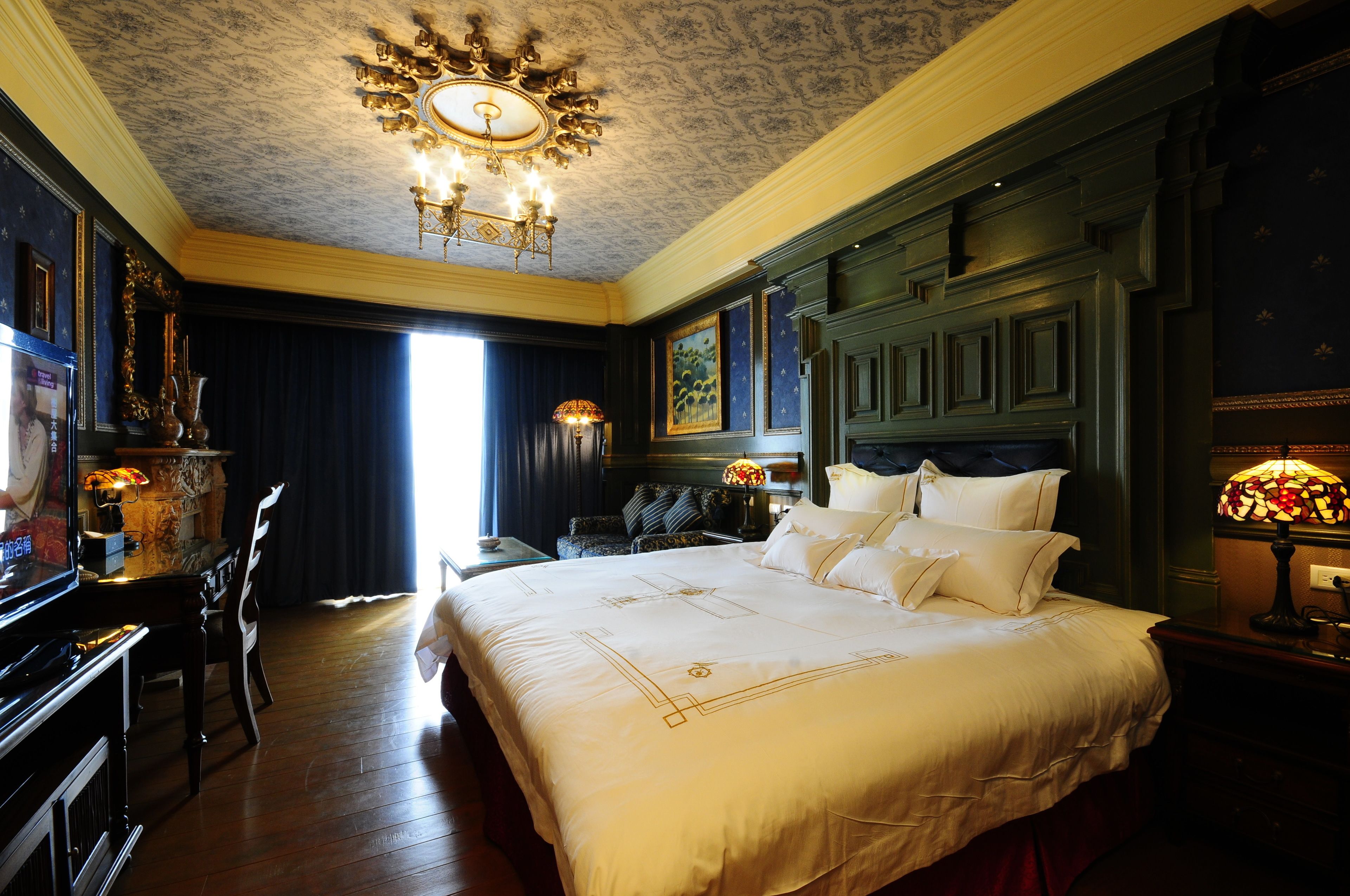 superior double room | minibar, in-room safe, desk, soundproofing