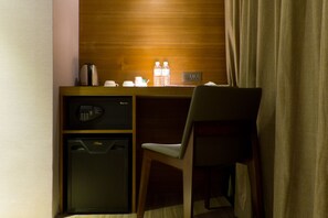 Tomannsrom – elite, 1 soverom, ingen vinduer | Minikjøleskap