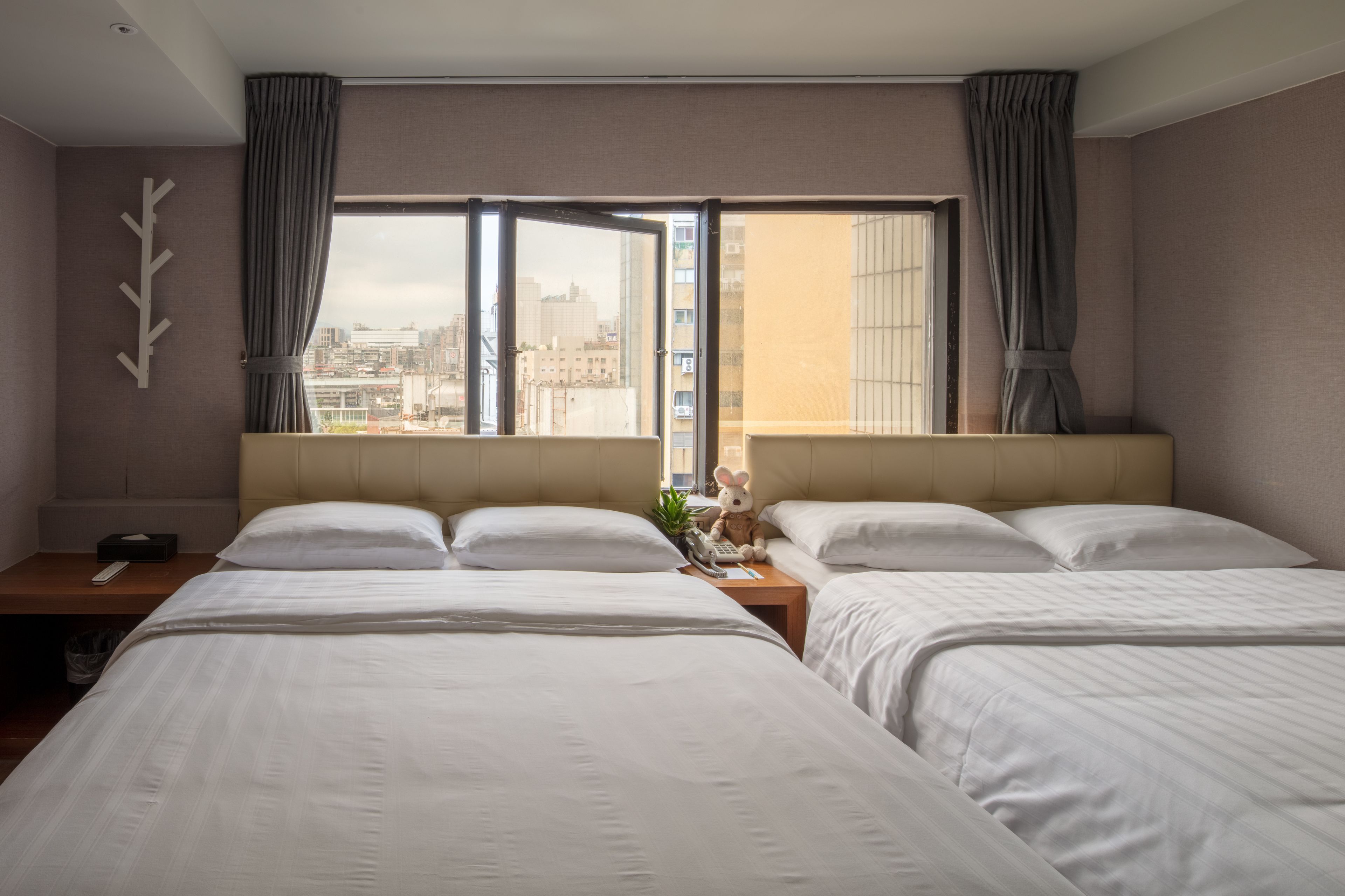 luxury double or twin room, 1 bedroom | 1 bedroom, premium bedding, in-room safe, desk