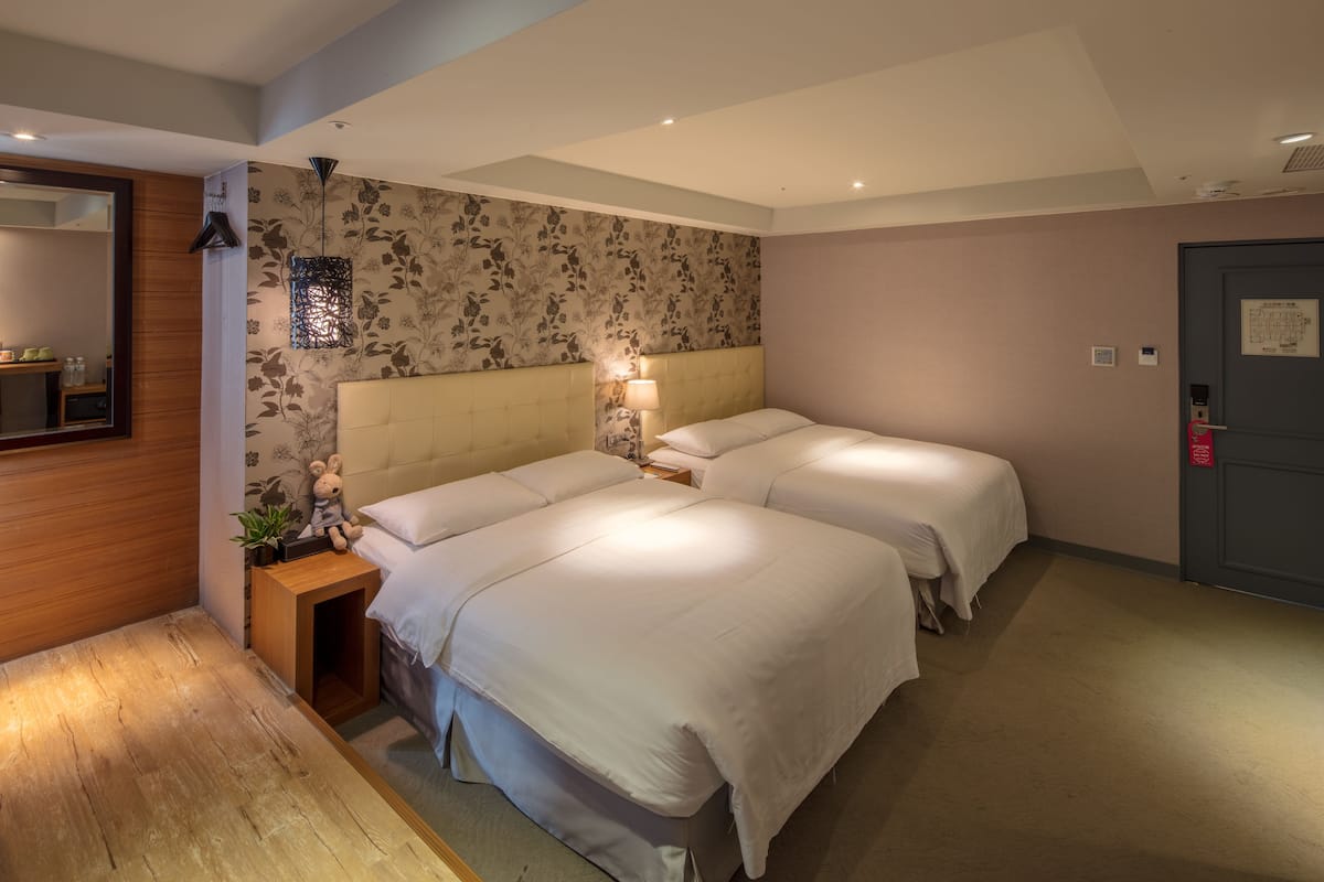 Deluxe Quadruple Room, 1 Bedroom | Premium bedding, in-room safe, desk, soundproofing