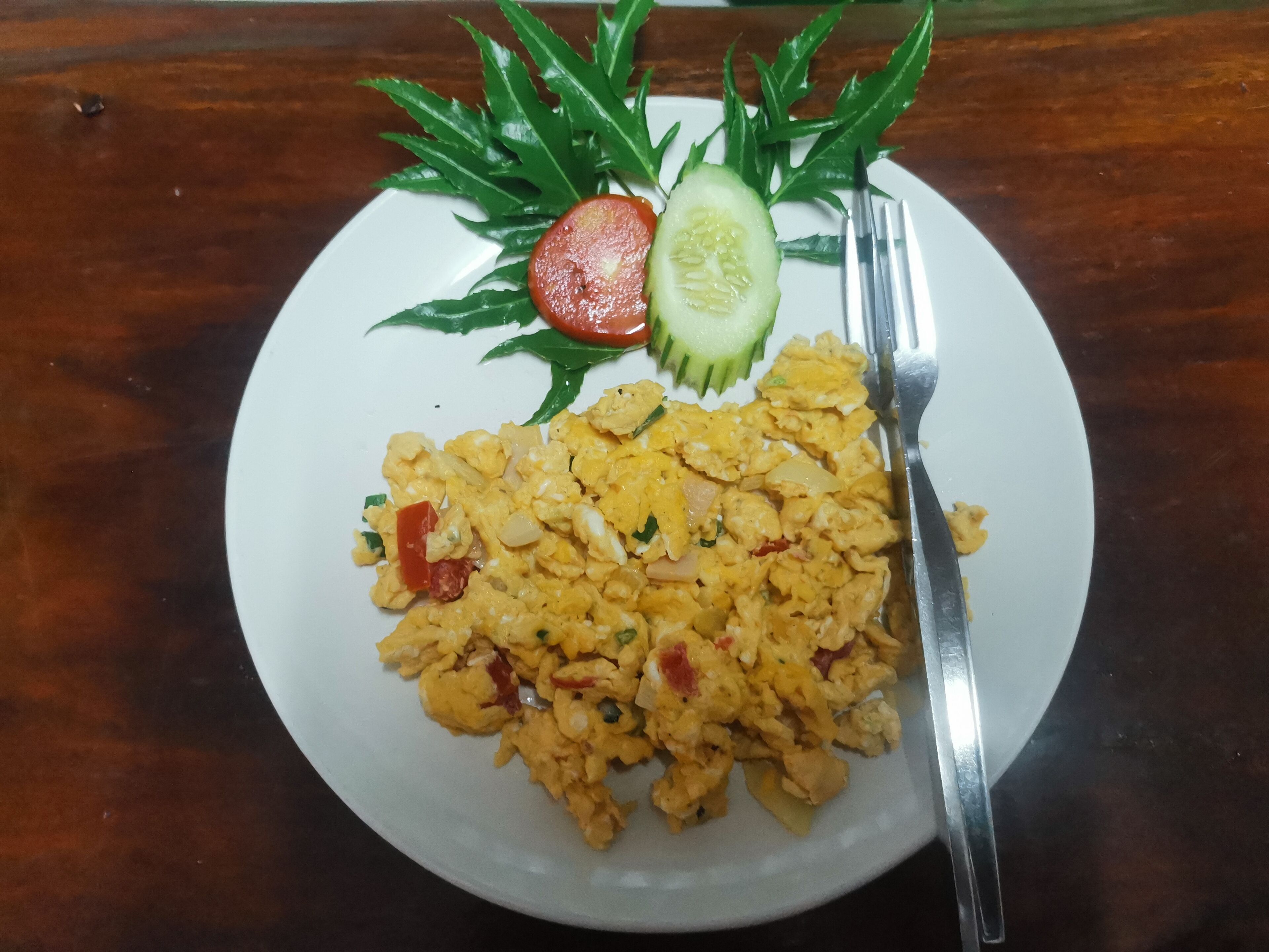 daily buffet breakfast (thb 200 per person)