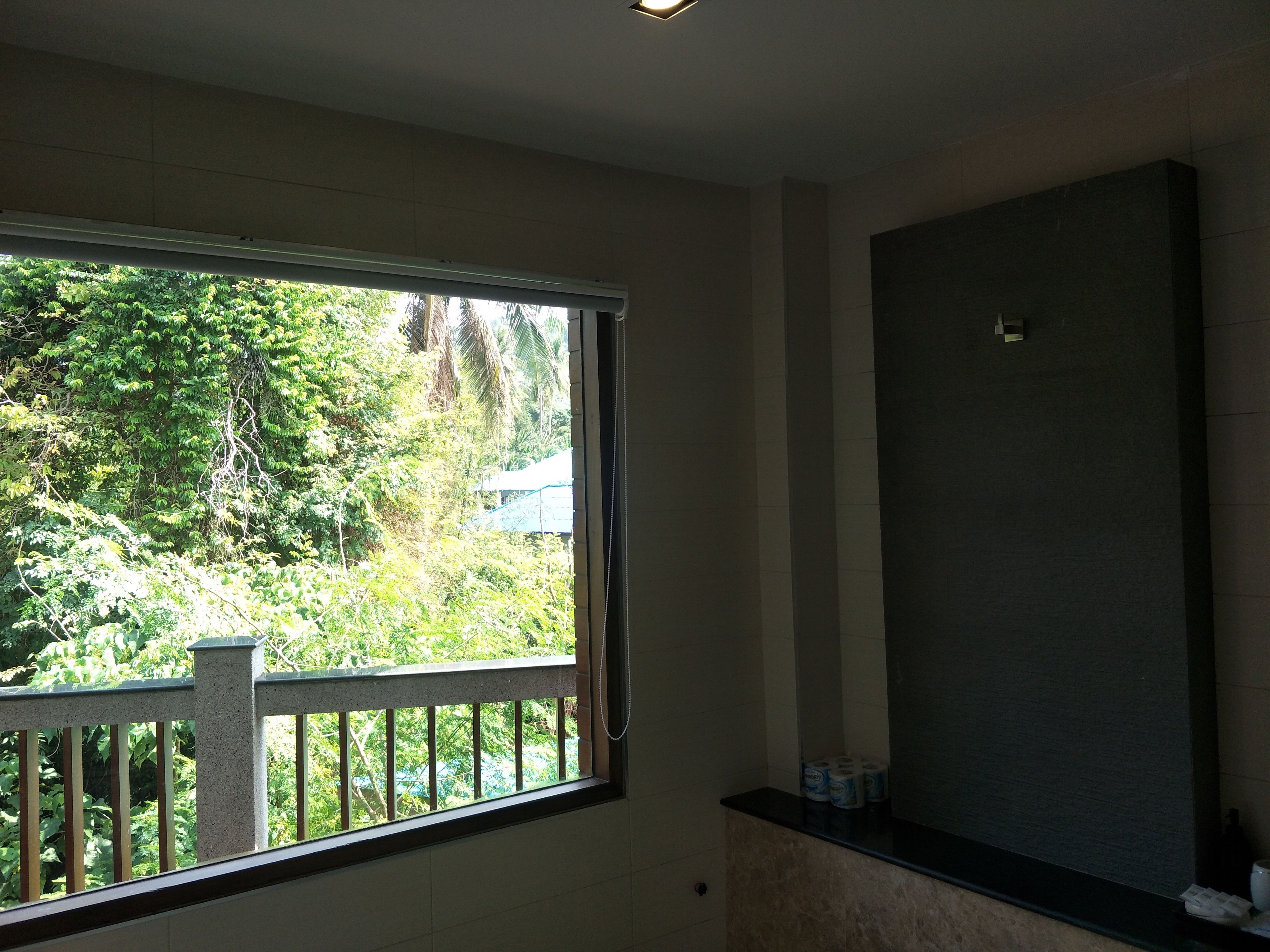 family suite, 2 bedrooms | bathroom shower