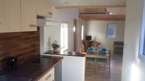 Standard Double Room | Private kitchen | Coffee/tea maker, fridge, microwave - Lucias House (Berlin)
