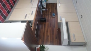 Standard Double Room | Private kitchenette | Coffee/tea maker, fridge, microwave - Lucias House (Berlin)