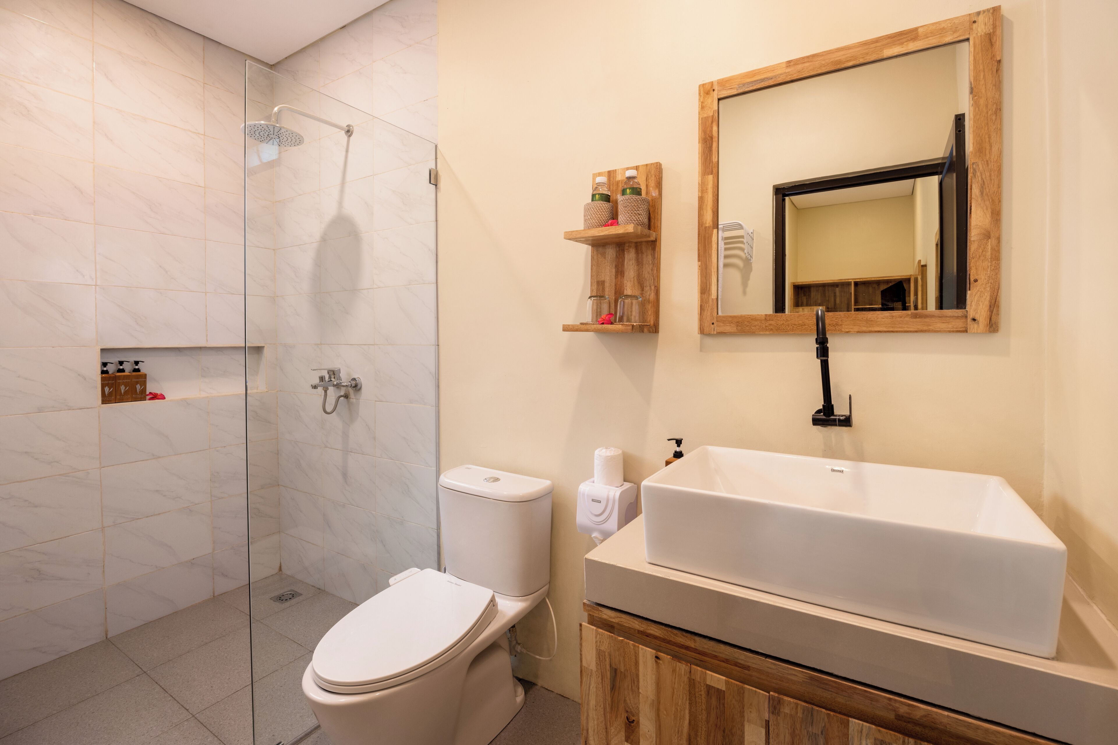 Photo - Senetan Villas and Spa Resort