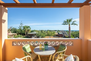 Comfort Apartment, 2 Bedrooms | Balcony - Monte dos Avós Apartamentos, Albufeira (Albufeira)