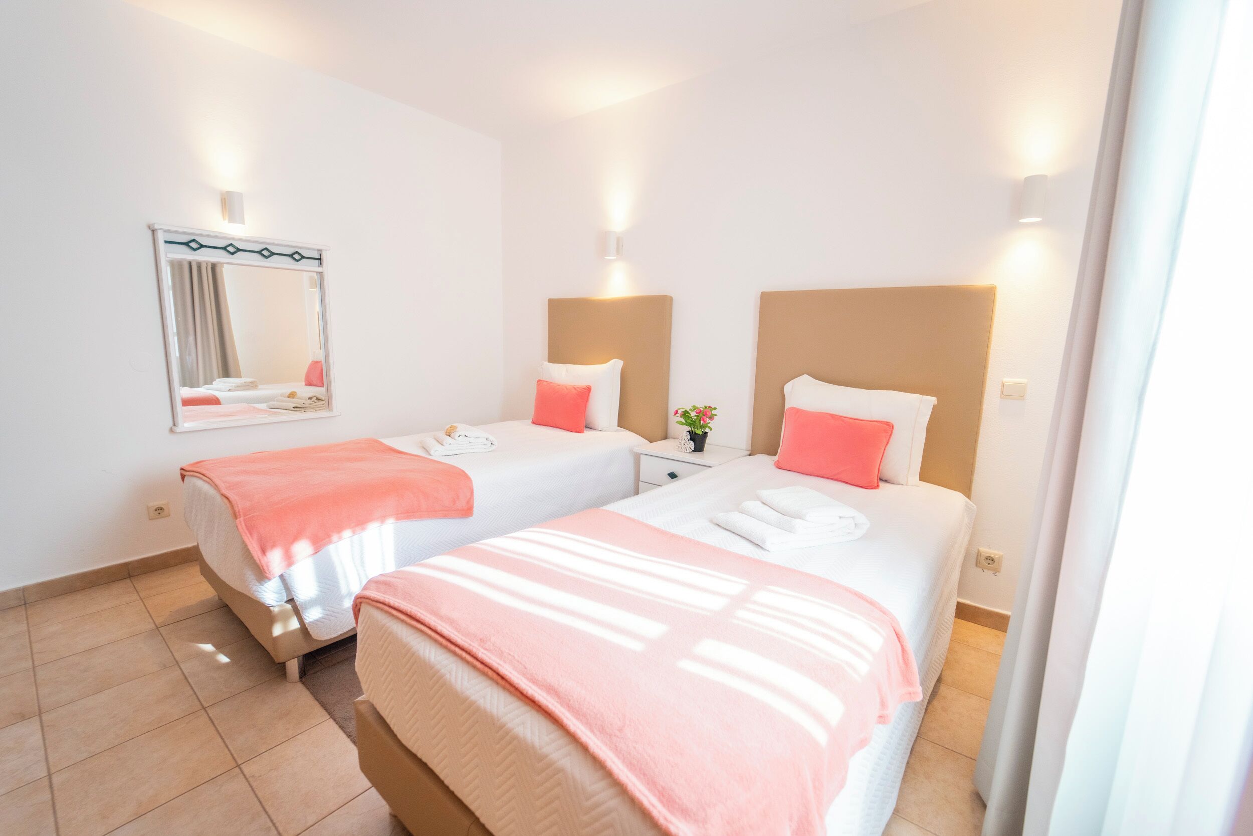 Standard-Apartment, 1 Schlafzimmer | Zimmersafe, kostenloses WLAN, Bettwäsche