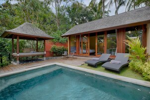 One Bedroom Private Pool Villa with Sacred Valley View (Free 1x Floating Breakfast or Minibar) | 高档床上用品、迷你吧、客房内保险箱、办公桌
