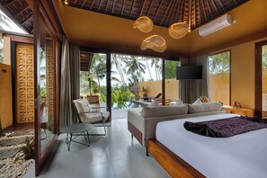 Ropa de cama de alta calidad y minibar 