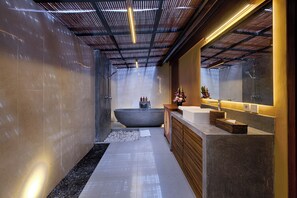 Premier One Bedroom Pool Villa (Free 1x Floating Breakfast or Minibar) | Salle de bain