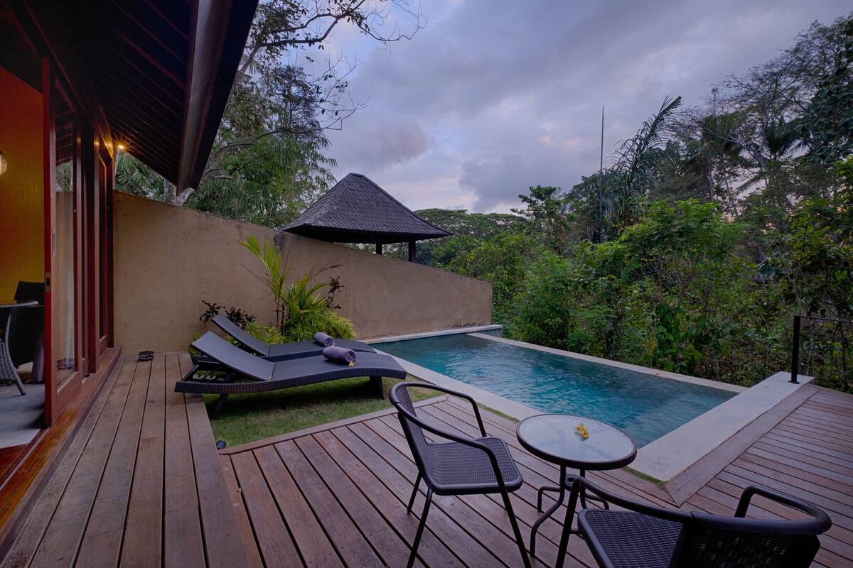 One Bedroom Private Pool Villa with Sacred Valley View (Free 1x Floating Breakfast or Minibar) | Piscina | Una piscina al aire libre