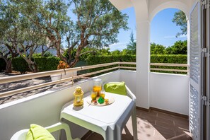 Family Apartment, 1 Bedroom, Balcony, Ground Floor | Garden view