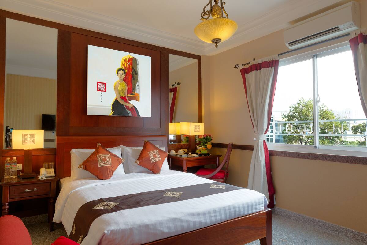 ห้องคลาสสิกดับเบิล, เตียงควีนไซส์ 1 เตียง | ผ้าปูที่นอน Frette จากอิตาลี, เครื่องนอนระดับพรีเมียม, ผ้านวมขนเป็ด