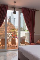 Executive Σουίτα (with Sundeck City View) | Ιταλικά σεντόνια Frette, κλινοσκεπάσματα υψηλής ποιότητας 