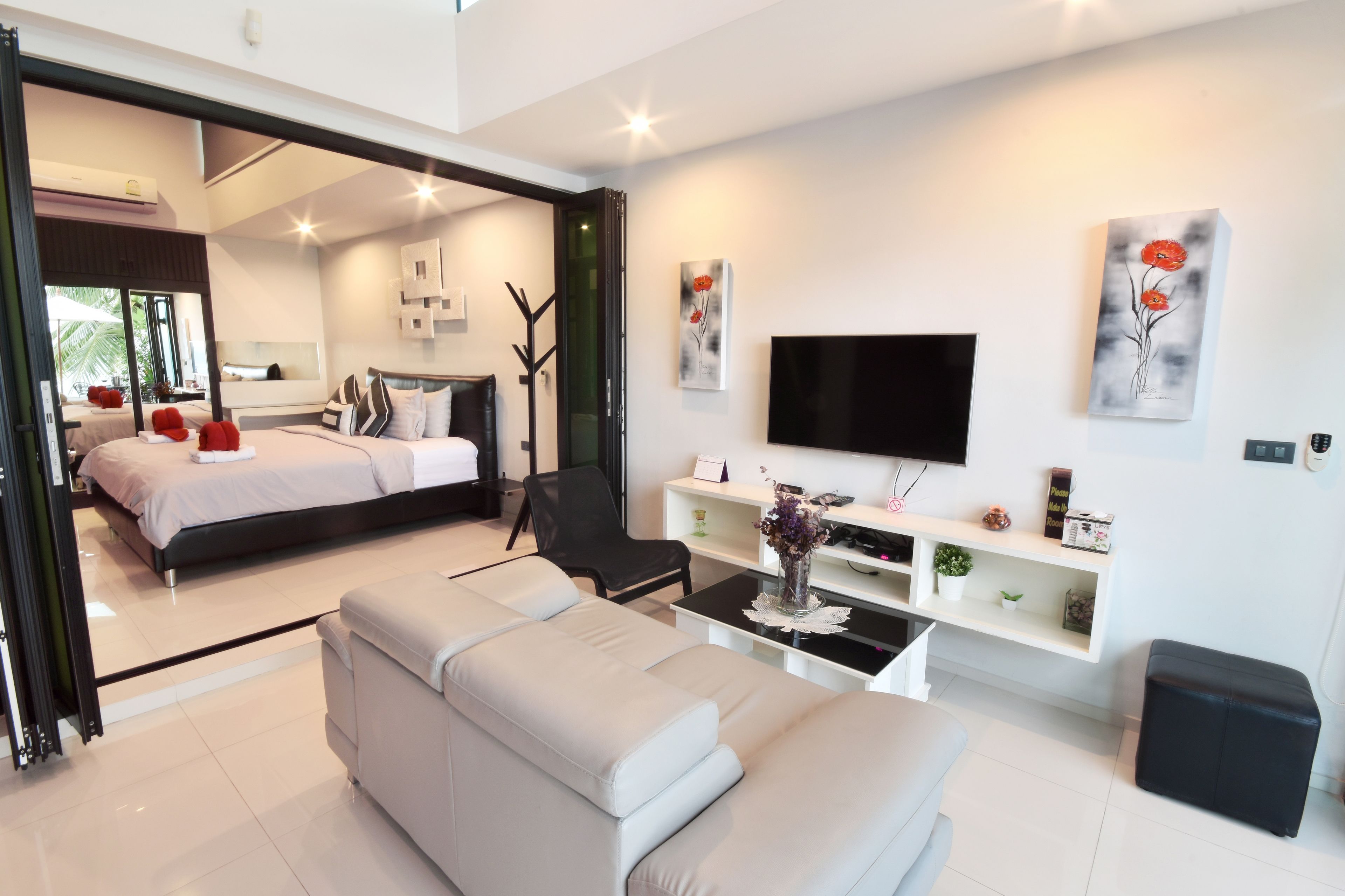 2 bedroom royal villa | in-room safe, desk, blackout curtains, soundproofing