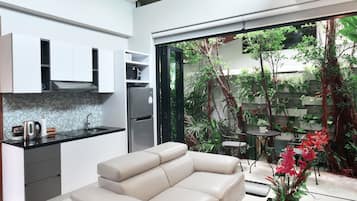 2 Bedroom Royal Villa | Coin cuisine privé