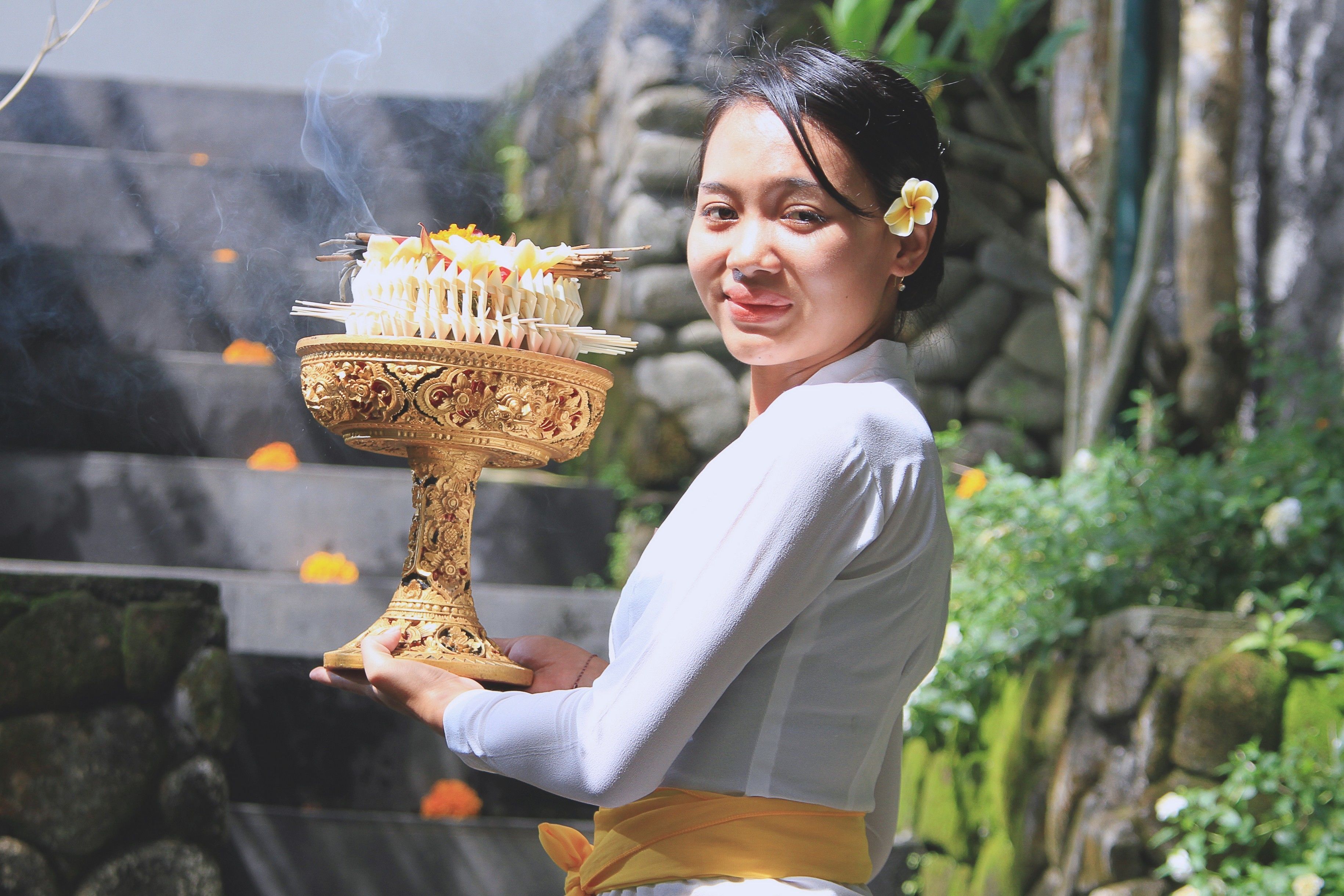 body treatments, reflexology, massages