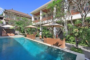 2 outdoor pools - Tebesaya Cottage by GenuineHost (Ubud)